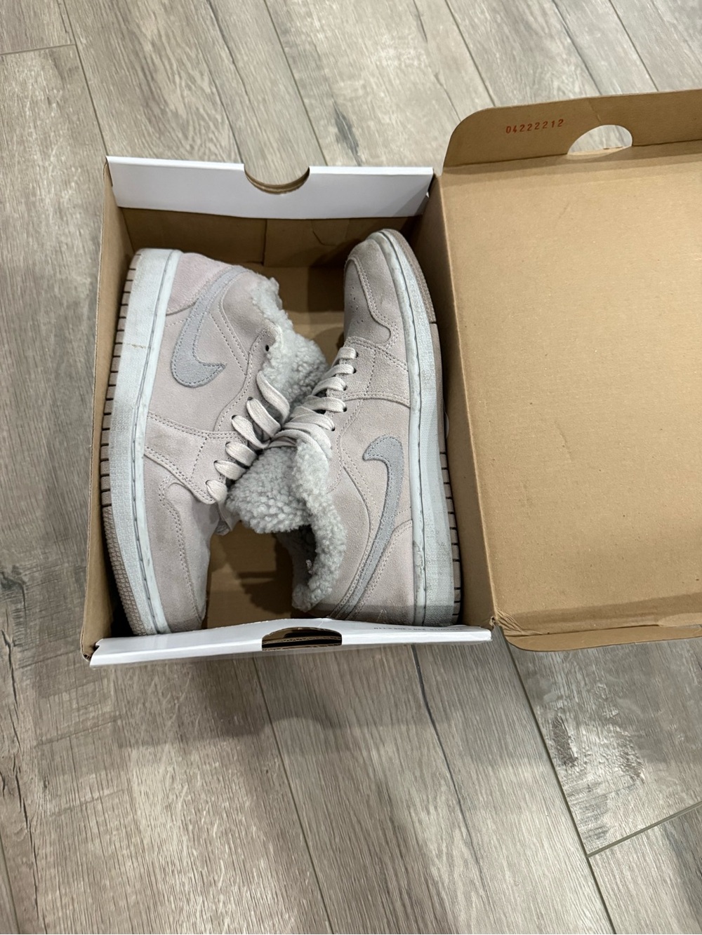 Women’s Grey Nike AirJordan 1s, Sherpa Fleece, Box + Tag Included ✨